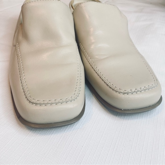 Bass Women's Cream Mules - Picture 7 of 8